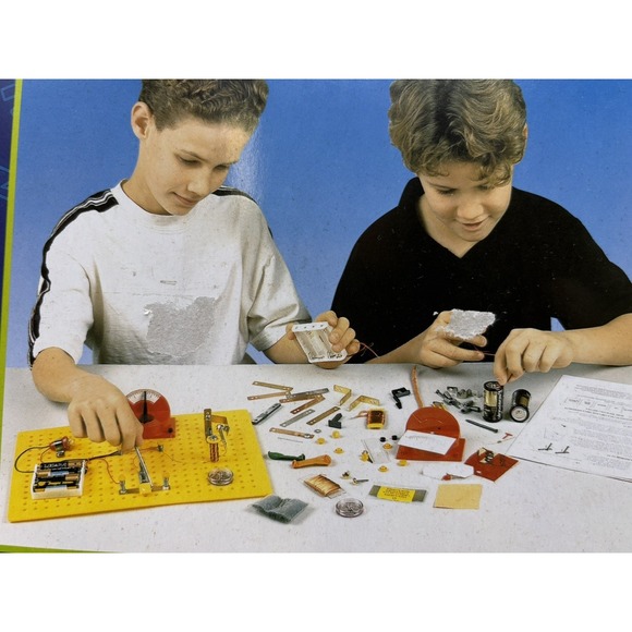 Junior Electricity Lab STEM Over 75 Simple Experiments Ages 10+ Educational& Fun - Picture 4 of 4